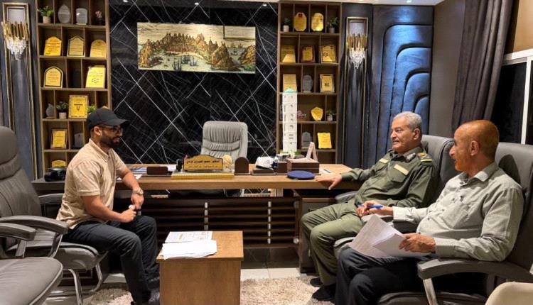 لقاء يناقش البدء بمشروع تأهيل مبنى ديوان رئاسة مصلحة الأحوال المدنية بمديرية صيرة بعدن