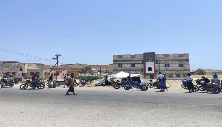 احتجاجات شعبية في الحامي رفضًا لما يصفه الأهالي بالتعديات على المحمية البحرية