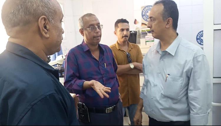 مدير صحة عدن يتفقد عدد من المرافق الصحية في مديرية الشيخ عثمان