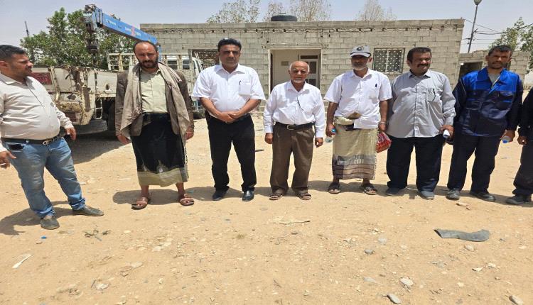 تسليم موقع مشروع إنشاء مبنى المؤسسة العامة للكهرباء – فرع شبوة إيذانًا ببدء مرحلة التنفيذ