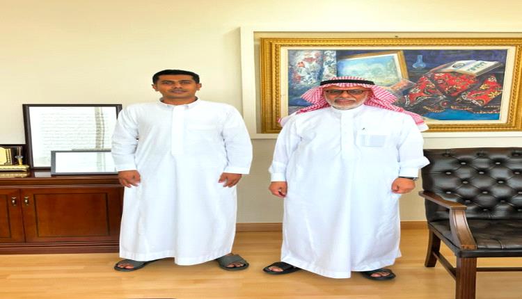 رئيس نادي دوعن يلتقي الرئيس الفخري الشيخ عبدالله بقشان ويبحث سبل دعم النادي