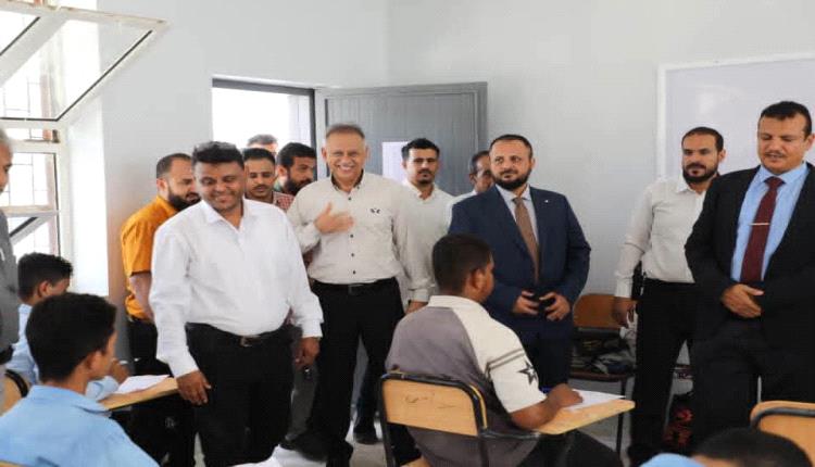 الوكيل كليب والجاوي واليزيدي يدشنان الاختبارات النظرية في المعاهد التقنية والمهنية بالعاصمة عدن