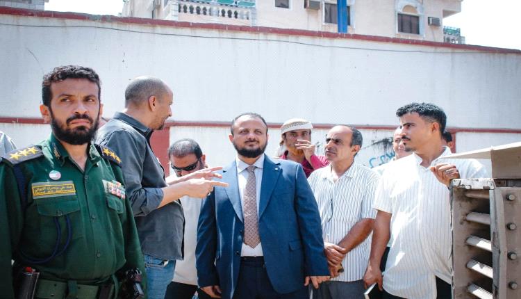 اليزيدي يتفقد المضخة المركزية للصرف الصحي بالمنصورة ويؤكد الاستعداد للتنسيق لمواجهة أي طارئ
