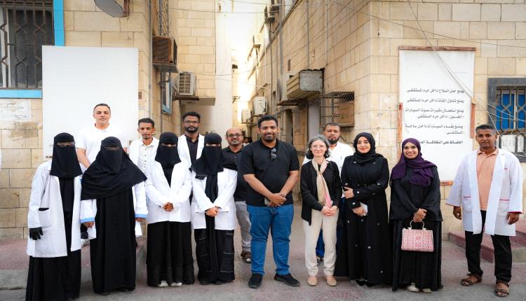 قيادة السلطة المحلية بحضرموت والسفيرة الفرنسية يطلعون على احتياجات عدد من المرافق الخدمية والتنموية والثقافية بالمكلا