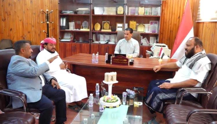 الوكيل المساعد السعيدي يناقش سبل تطوير العمل التعاوني بحضرموت