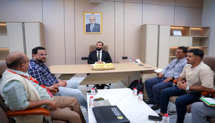 محافظ أبين يلتقي وفد منظمة "أكشن فور هيومانيتي" ويؤكد أهمية توسيع تدخلاتها الإنسانية والتنموية