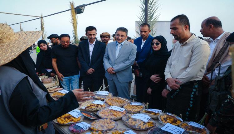 وزير الثقافة والسياحة يدشن القرية التراثية وكرنفال القوافل الثقافية ضمن فعاليات موسم البلدة السياحي 2026