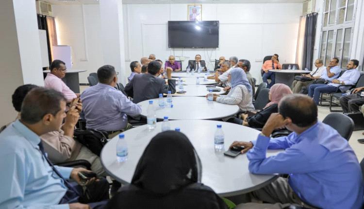 مجلس جامعة عدن يناشد القيادة الرئاسية والحكومة والقضاء حماية الحرم الجامعي وصون المال العام