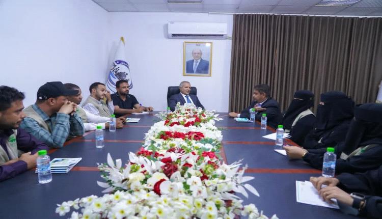 وزير الشؤون الاجتماعية والعمل يناقش سبل تطوير تدخلات مؤسستي شباب أبين وقطرات للتنمية