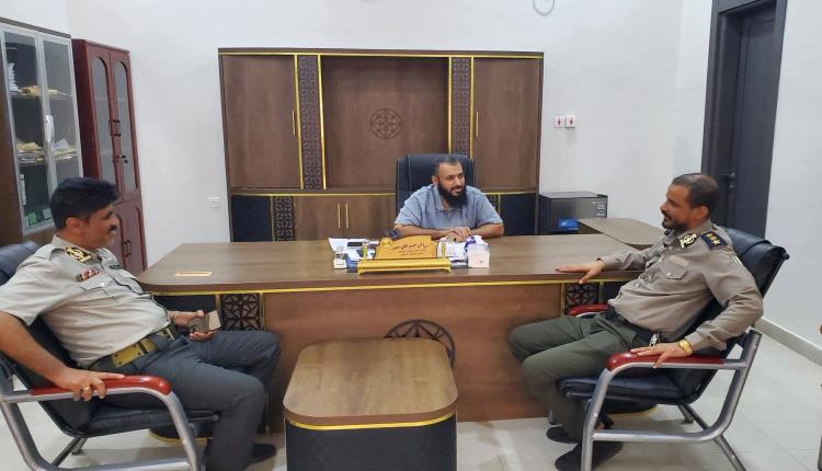 مدير الأحوال المدنية بالتواهي يبحث ترتيبات افتتاح مكتب الأحوال المدنية والسجل المدني بالمديرية