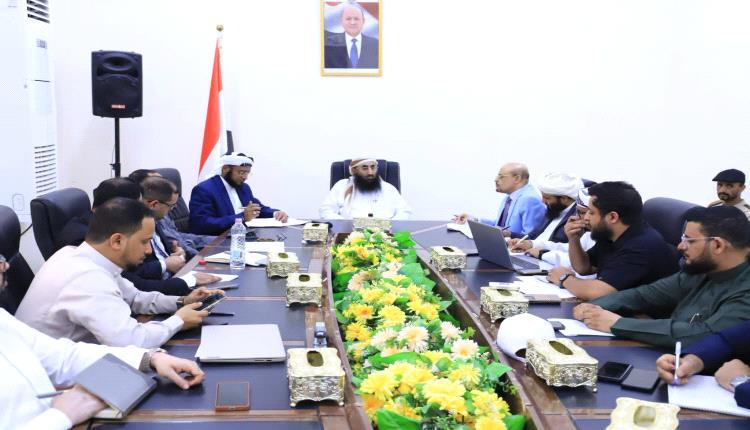 وزير الأوقاف والإرشاد يترأس اجتماعًا لقطاع الحج والعمرة لمناقشة خطة تطوير الأداء