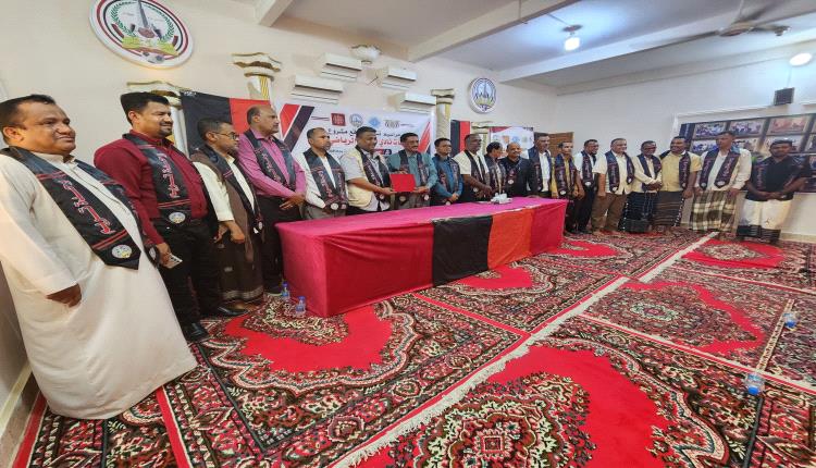 مدير عام مديرية تريم يشهد مراسيم توقيع مشروع منشآت نادي الوحدة الرياضي بتريم