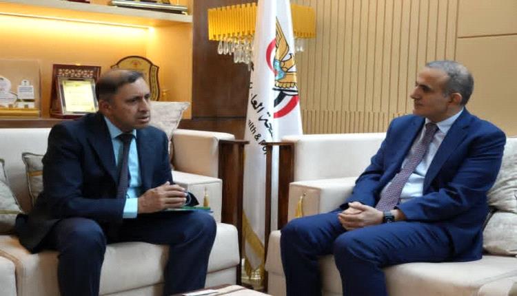 وزير الصحة يبحث مع ممثل اليونيسيف تعزيز الشراكة وتطوير الدعم الموجه للقطاع الصحي