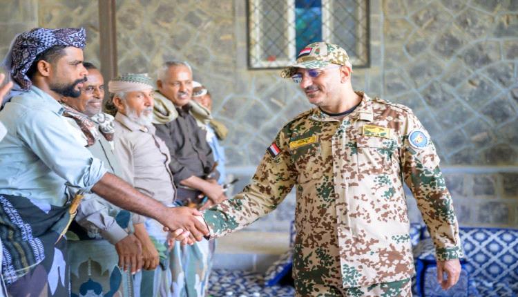 طارق صالح: ميليشيا الحوثي تحاول جر اليمن إلى معارك تخدم ايران