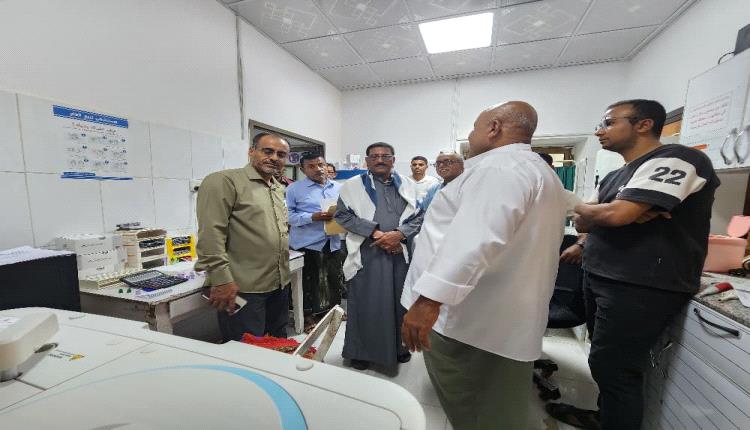 مدير عام مديرية تريم يشهد تدشين استلام جهاز الكيمياء الحيوية بمستشفى تريم العام