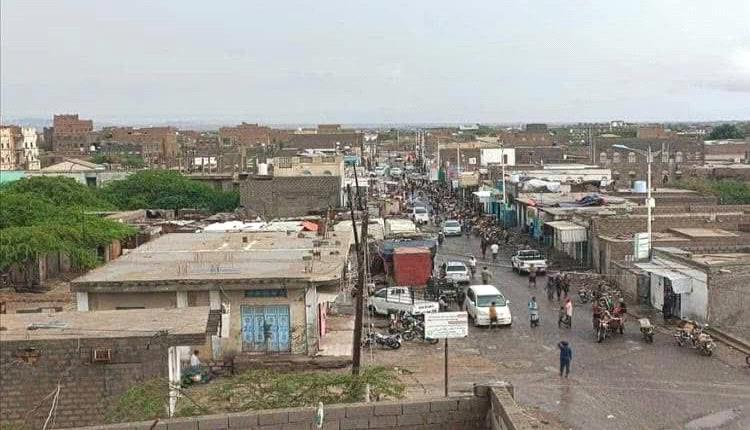 السلطة المحلية ومشايخ وأعيان أحور يصدرون بيانًا مشتركًا لإدانة الحادثة المؤسفة بحق أحد أبناء حضرموت