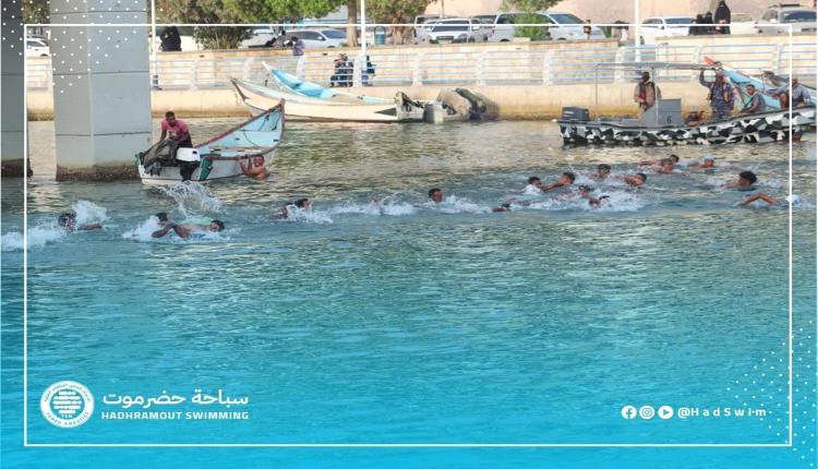 خور المكلا يشهد الثلاثاء بطولة البلدة للسباحة في المياه المفتوحة