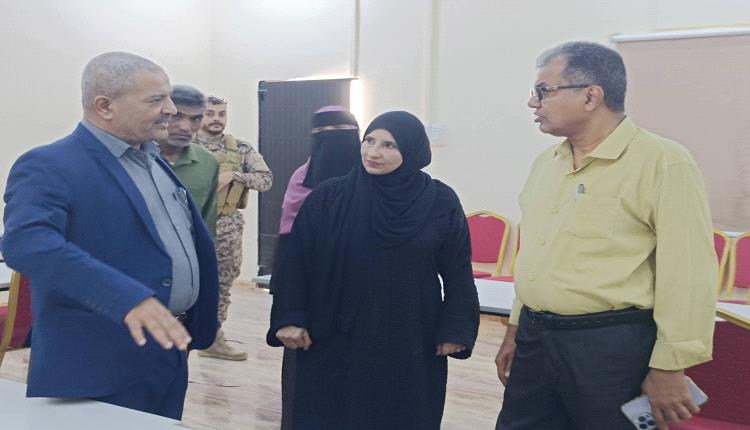 مدير عام المعلا ورئيس مصلحة الأحوال المدنية يبحثان تدشين خدمات السجل المدني بالمديرية