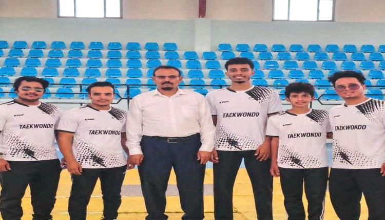 مدير عام شباب ورياضة مأرب يودع بعثة منتخب التايكواندو المتوجهة لعُمان