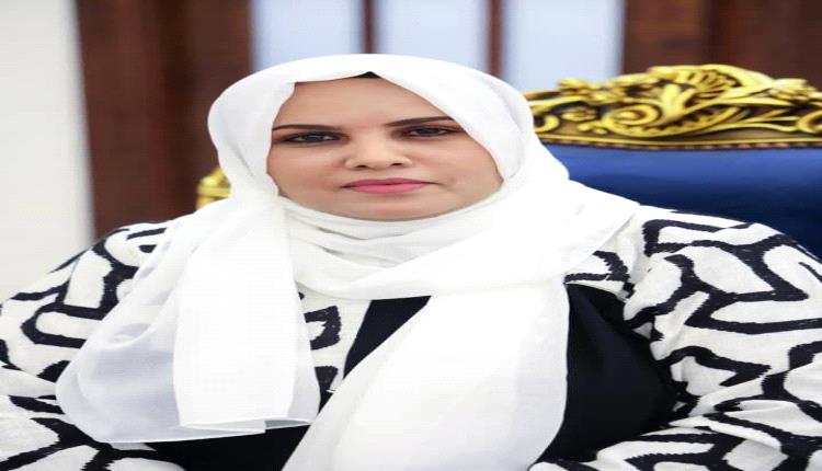 أمين اتحاد نساء اليمن بأبين تبارك للدكتورة عهد جعسوس القرار الجمهوري لتولي حقيبة وزارة الإدارة المحلية