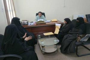 الوكيل العطاس يؤكد دعم السلطة المحلية لذوات الإعاقة الحركية خلال لقائه قيادة جمعية الطموح