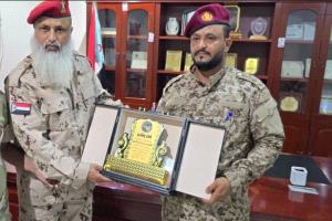 قيادة اللواء الثالث دعم وإسناد تكرم العميد منير سالم بدرع 