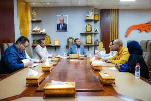 محافظ العاصمة عدن يناقش مع القائم بأعمال المدير التنفيذي للصندوق الاجتماعي للتنمية أوجه التعاون والتنسيق المشترك