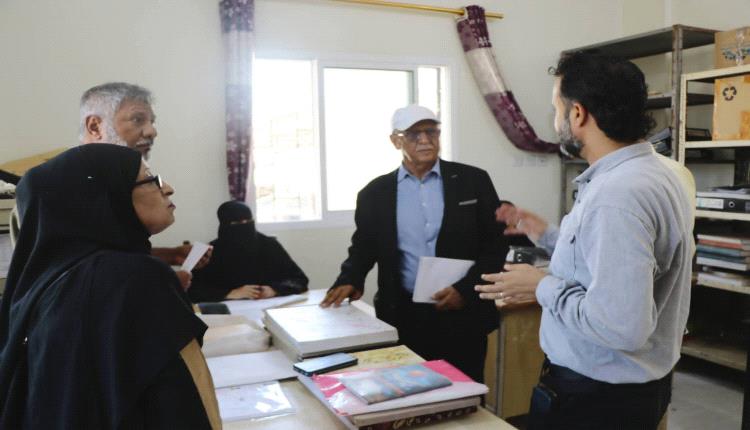 الوكيل " المفلحي " يتفقد مستوى الانضباط الوظيفي في مديرية البريقة عقب إجازة عيد الأضحى المبارك