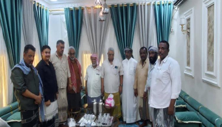 قيادة القطاع الصحي بالمهرة تؤدي زيارة عيدية لمستشار وزير الصحة وتؤكد تعزيز التعاون المؤسسي في المحافظة
