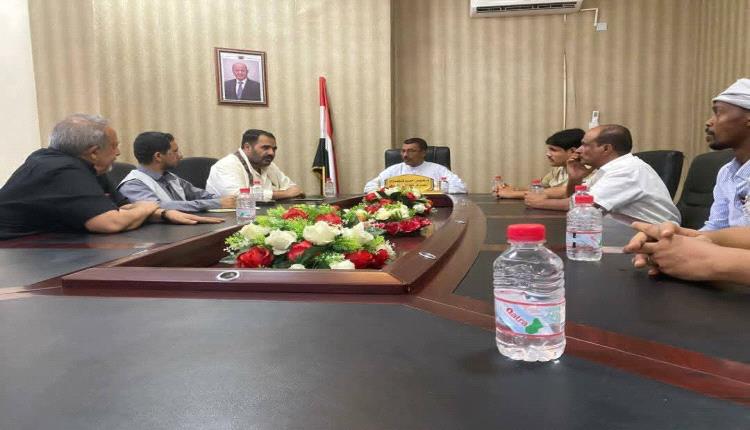 اجتماع بالمهرة يبحث مشروع بئرين ارتوازيين لحل أزمة مياه ضبوت والمناطق المجاورة