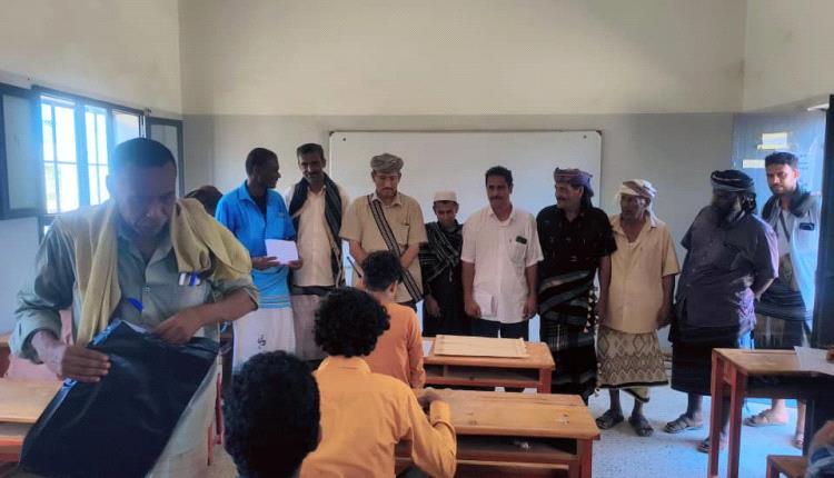 111 طالباً وطالبة يؤدون امتحانات الثانوية العامة في مديرية أحور