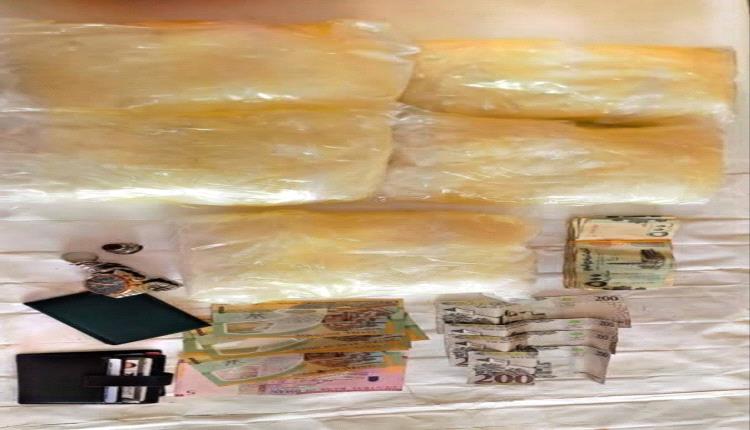 مكافحة المخدرات بحضرموت تضبط أحد أخطر مهربي المخدرات بالوطن قادماً من أحد المحافظات المجاورة