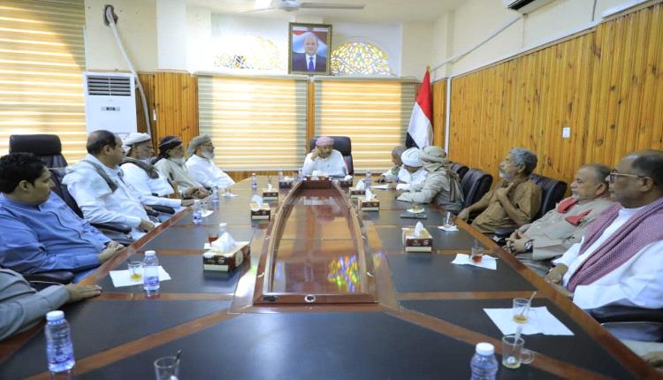 الوكيل بارباع ومرجعية قبائل حضرموت يؤكدان أهمية توحيد الجهود لمواجهة التحديات الخدمية
