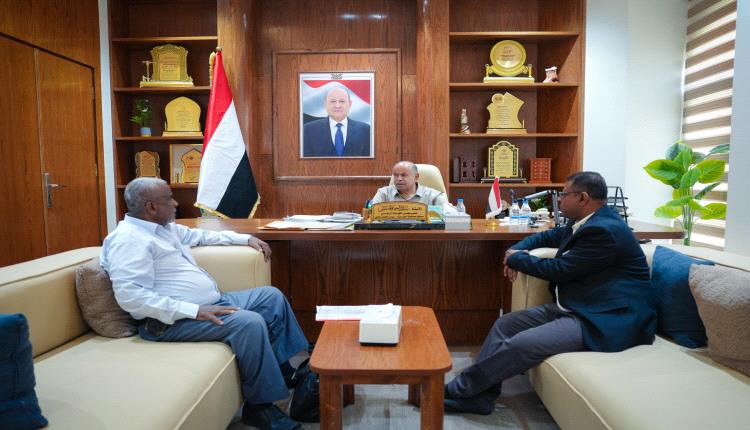 عضو مجلس القيادة محافظ حضرموت يشيد بالدور التنويري والإعلامي لمؤسسة باكثير للصحافة والطباعة والنشر