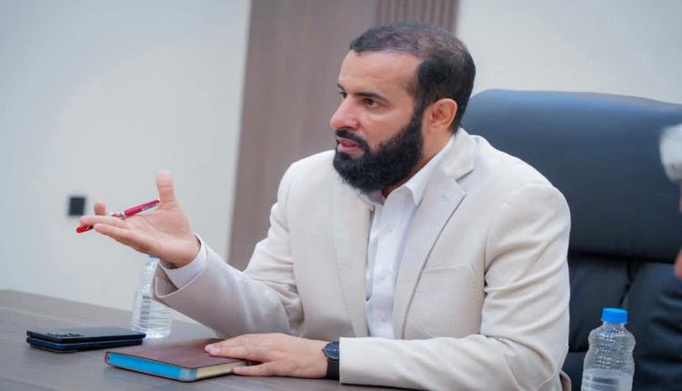 عضو الإتحاد العام لكرة القدم "باجميل" يشيد بدعم محافظ أبين لمتابعة كأس العالم عبر شاشات عرض عملاقة