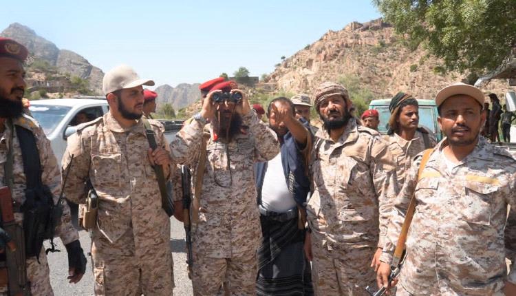 لجنة وزارة الدفاع برئاسة نائب المفتش العام تواصل مهامها الإشرافية على إجراءات الإستلام والتسليم في محور طور الباحة
