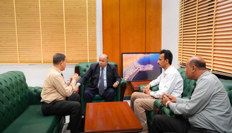 عضو مجلس القيادة محافظ حضرموت يناقش قضايا تموين مادة الغاز بالمحافظة ويشدد على انتظام الإمدادات