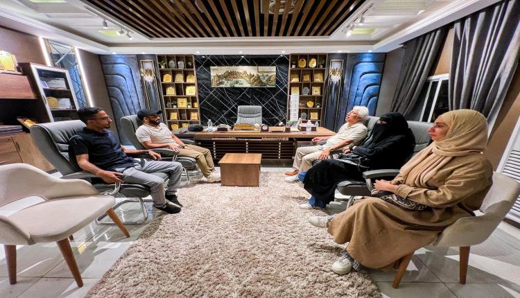 كتبي وبن جرادي يبحثان سبل تعزيز النشاط السياحي في مديرية صيرة