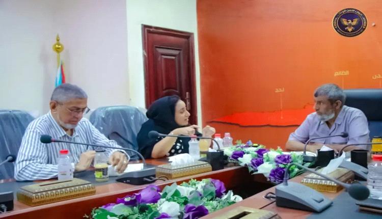 اللواء الجمالي يلتقي المدير الإقليمي لمنظمة "مدنيين في ظل الصراع" (CIVIC) ويبحث تعزيز التعاون في الجوانب الإنسانية والأمنية