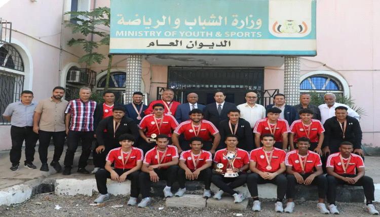 الوزير البكري يُكرّم بعثة منتخب كرة اليد لتحقيقه برونزية البطولة الدولية ببنجلاديش