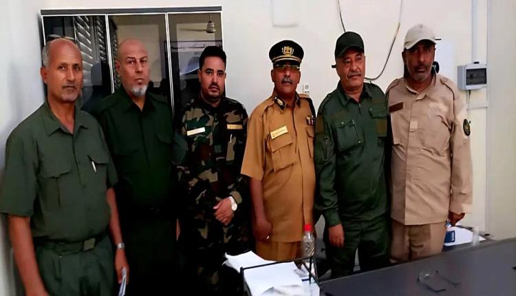 بتوجيهات قيادة شرطة عدن استكمال إجراءات الاستلام والتسليم لمدراء أقسام الشرطة