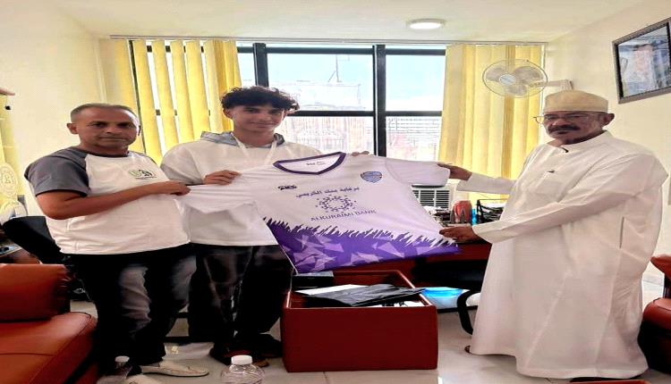عبودي الزامكي يوقع لنادي السهام الرياضي لخوض منافسات الدرجة الثالثة بتعز