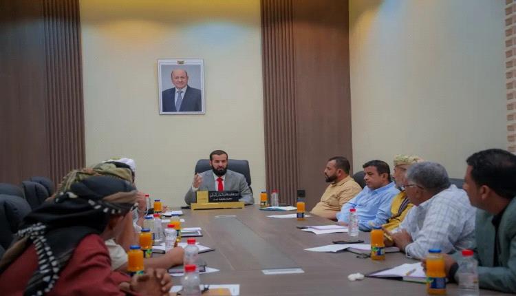 محافظ أبين يترأس اجتماع اللجنة التحضيرية للمجلس التنسيقي التوافقي، ويؤكد أهمية تكاتف الجهود للنهوض بخدمات المحافظة