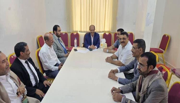 نائب وزير الشؤون الاجتماعية يؤكد أهمية تعزيز العمل المؤسسي خلال اجتماعه بمدراء مكاتب الوزارة بالمحافظات غير المحررة ومأرب