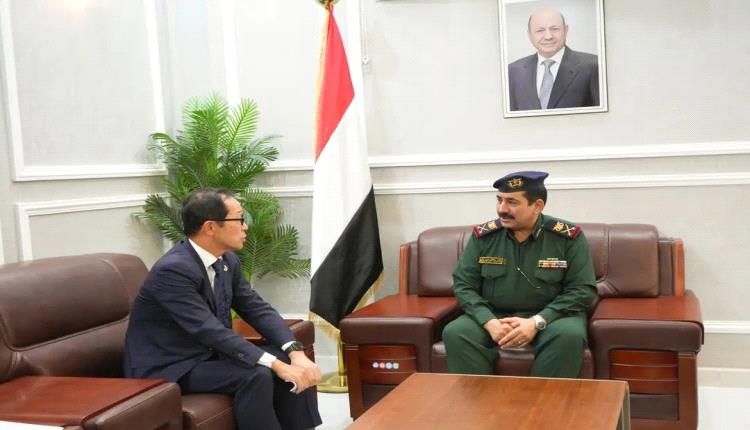 وزير الداخلية يبحث مع السفير الياباني ومدير وكالة "جايكا" أوجه التعاون في المجال الأمني