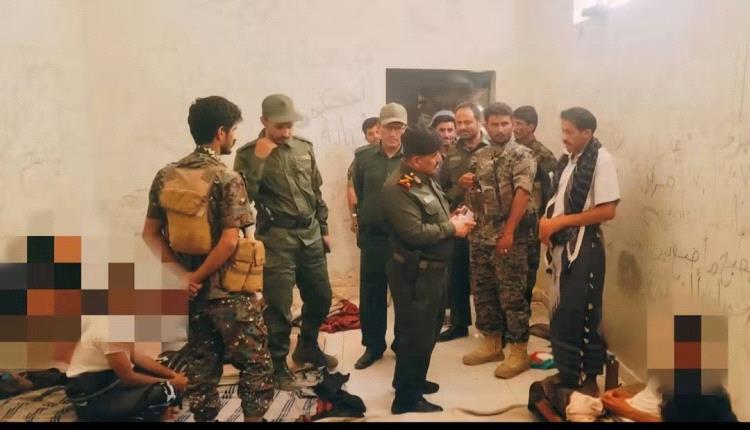 مدير عام شرطة شبوة يتفقد نزلاء إدارة البحث الجنائي بالمحافظة