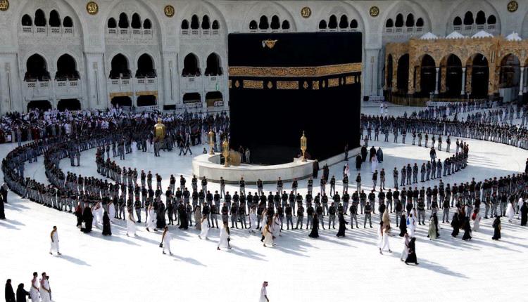 بدعوة من معالي وزير الحج والعمرة السعودي.. وزير الأوقاف والإرشاد يشارك في مراسم غسل الكعبة المشرفة