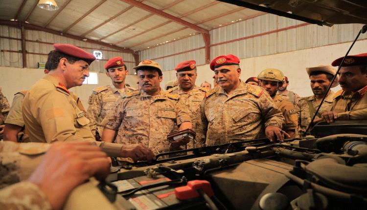 وزير الدفاع يتفقد دائرة التصنيع العسكري ويشدد على تطوير القدرات التصنيعية الوطنية