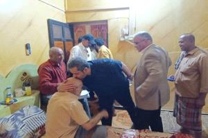 في موقف إنساني.. محافظ لحج ووزير التربية يطمئنان على صحة الدكتور خالد الحنشي