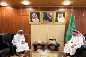 لقاء إيجابي في الرياض يجمع المهندس أحمد الميسري نائب رئيس الوزراء ووزير الداخلية السابق مع السفير السعودي محمد آل جابر